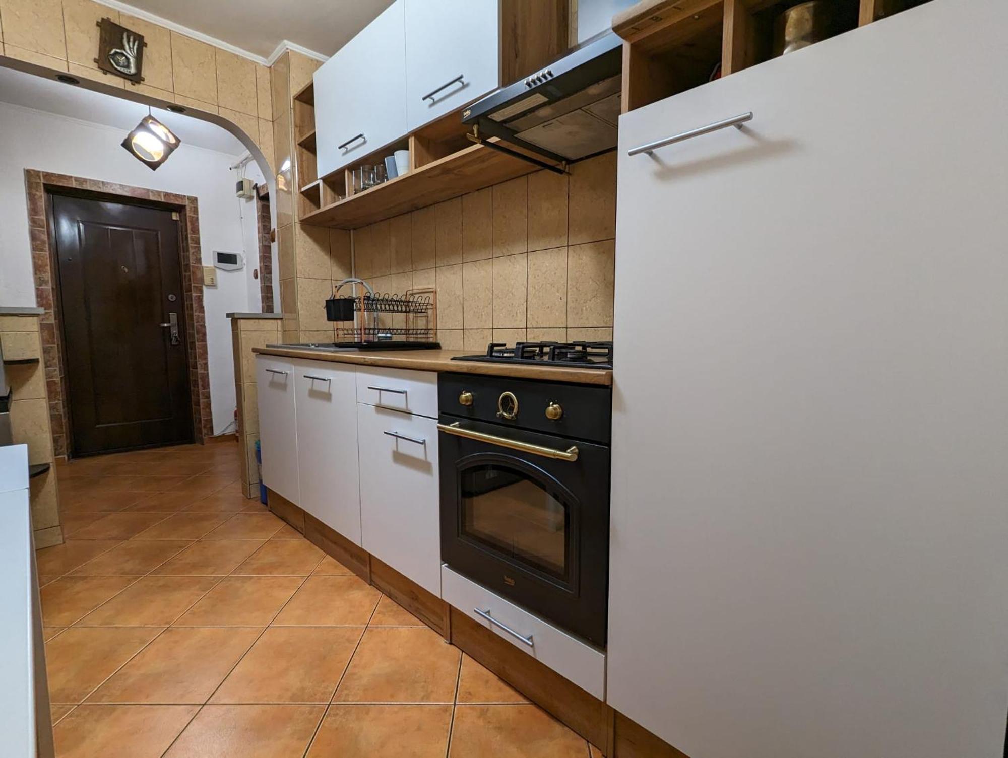 בוקרשט Modern Oasis With A Cozy Fireplace Your Stylish Apartment Minutes From Downtown מראה חיצוני תמונה