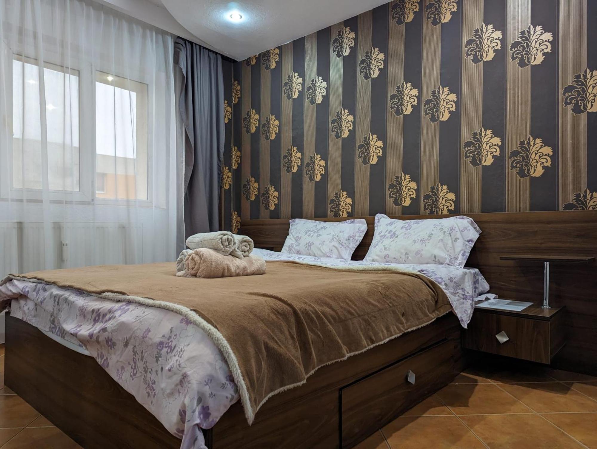 בוקרשט Modern Oasis With A Cozy Fireplace Your Stylish Apartment Minutes From Downtown מראה חיצוני תמונה