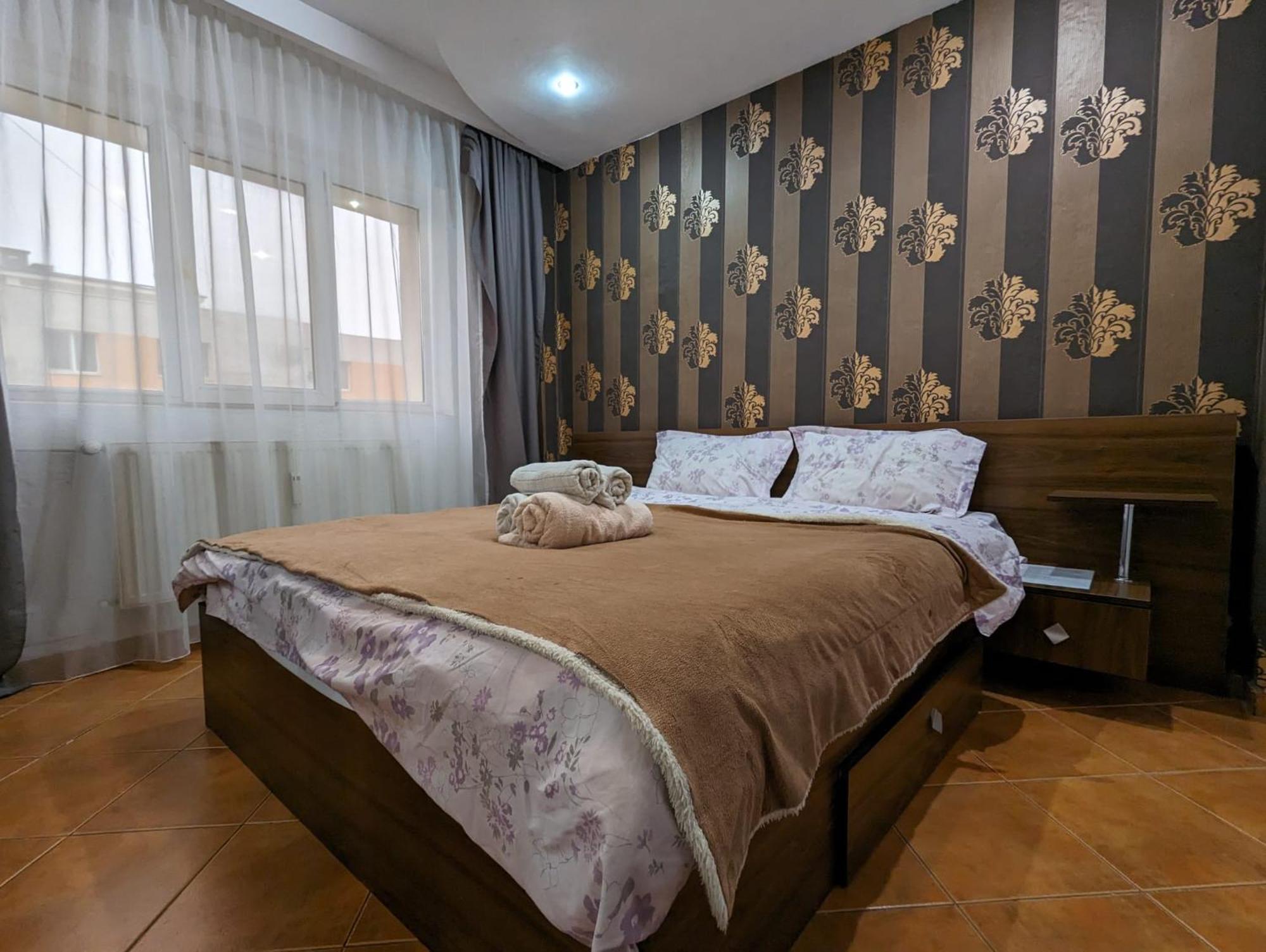 בוקרשט Modern Oasis With A Cozy Fireplace Your Stylish Apartment Minutes From Downtown מראה חיצוני תמונה