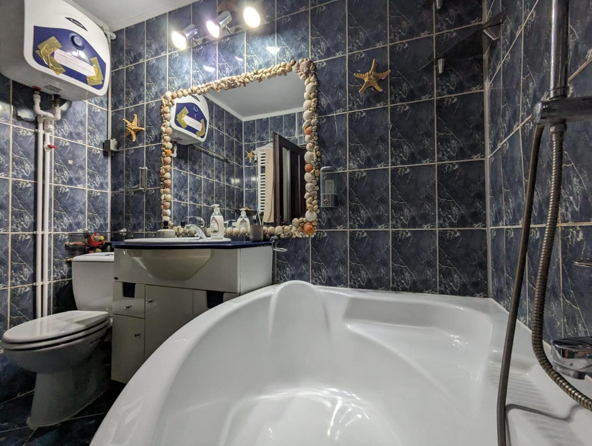 בוקרשט Modern Oasis With A Cozy Fireplace Your Stylish Apartment Minutes From Downtown מראה חיצוני תמונה