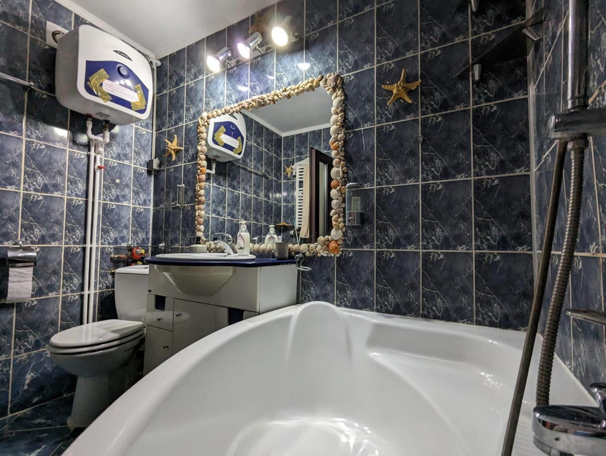 בוקרשט Modern Oasis With A Cozy Fireplace Your Stylish Apartment Minutes From Downtown מראה חיצוני תמונה